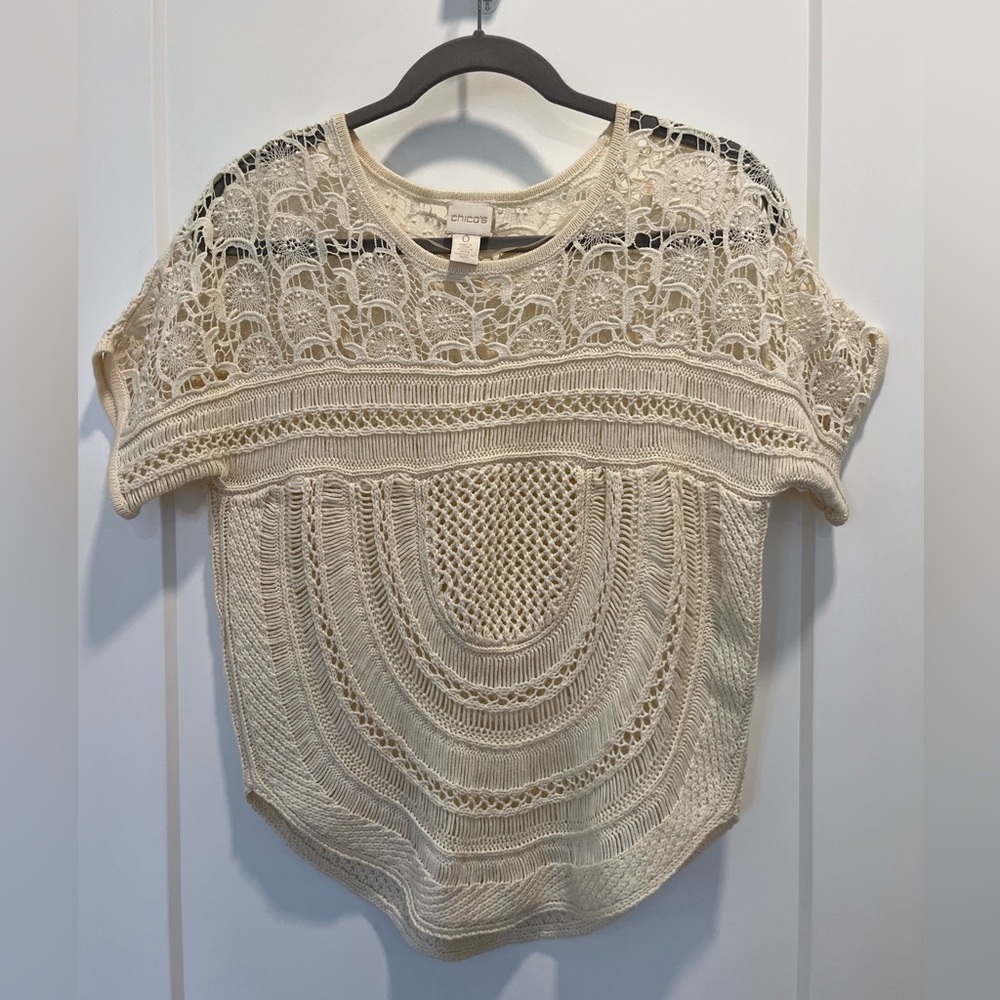 Chico’s Cream Open Knit and Lace Top EUC Chico’s size 0 / US 4/6